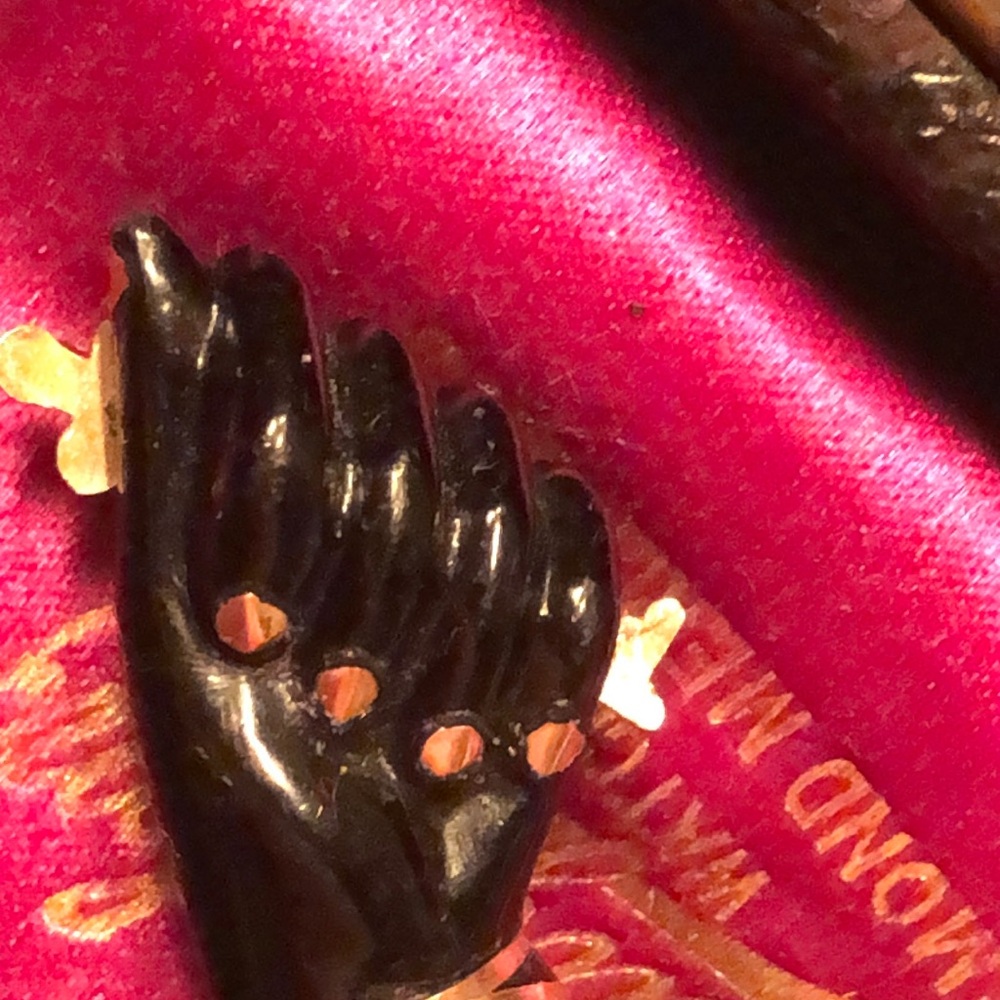Antique Gold and Black Mano Figa Charm. - Picture 15 of 16